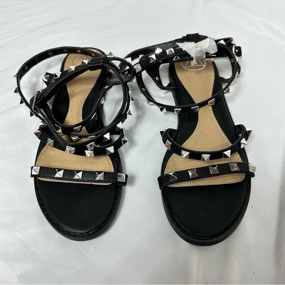 New Missguided Studded Gladiator Black Sandals in Size 8 - Picture 2 of 4